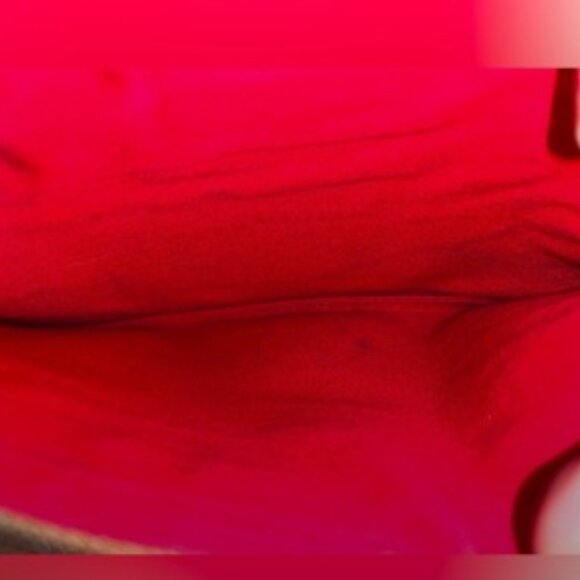 Dooney & Bourke Green Pebbled Leather Wristlet - Picture 2 of 3